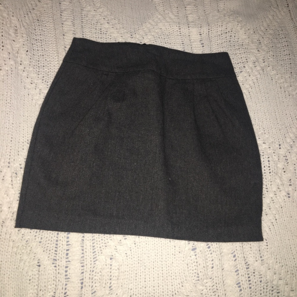 Forever 21 Short Gray Skirt